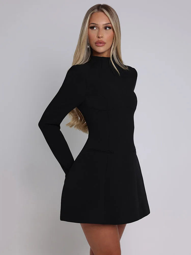 Robe Courte Noire Dos nu