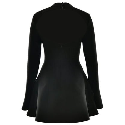 Robe Courte Noire Dos nu