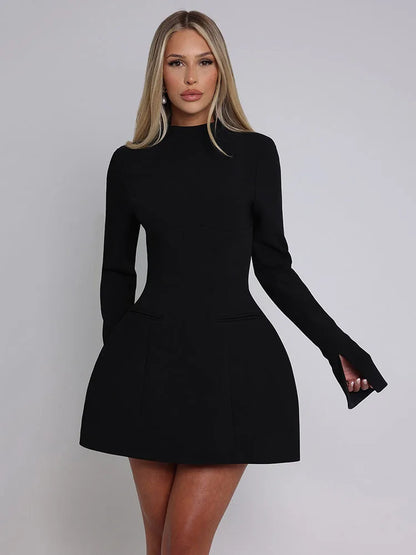 Robe Courte Noire Dos nu
